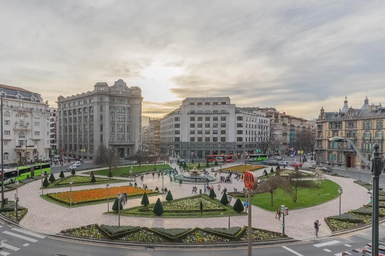 Apartament Nuevo Y Luminoso En Plaza Moyua Bilbao Hiszpania