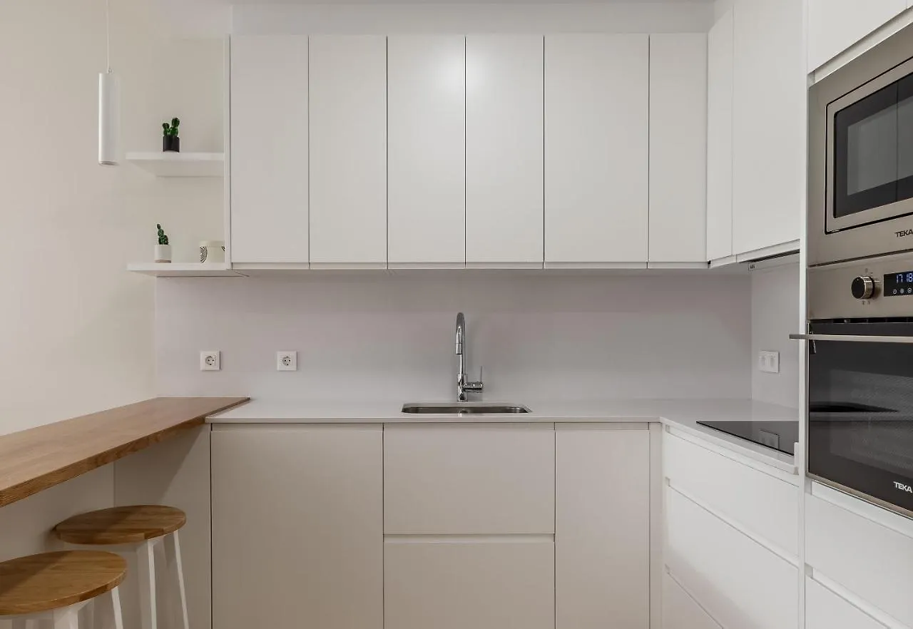 Apartamento Nuevo y Luminoso en Plaza Moyua Bilbao