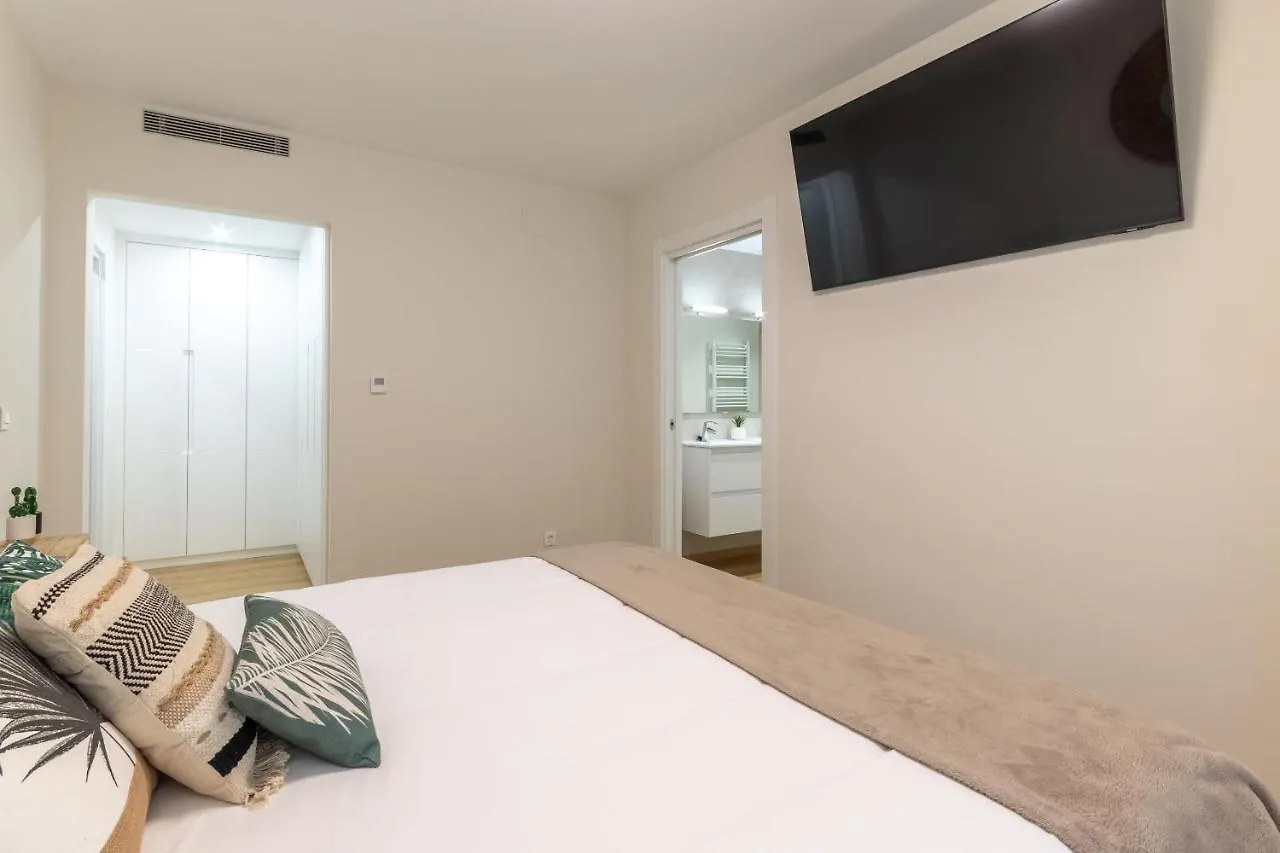 Apartamento Nuevo y Luminoso en Plaza Moyua Bilbao España
