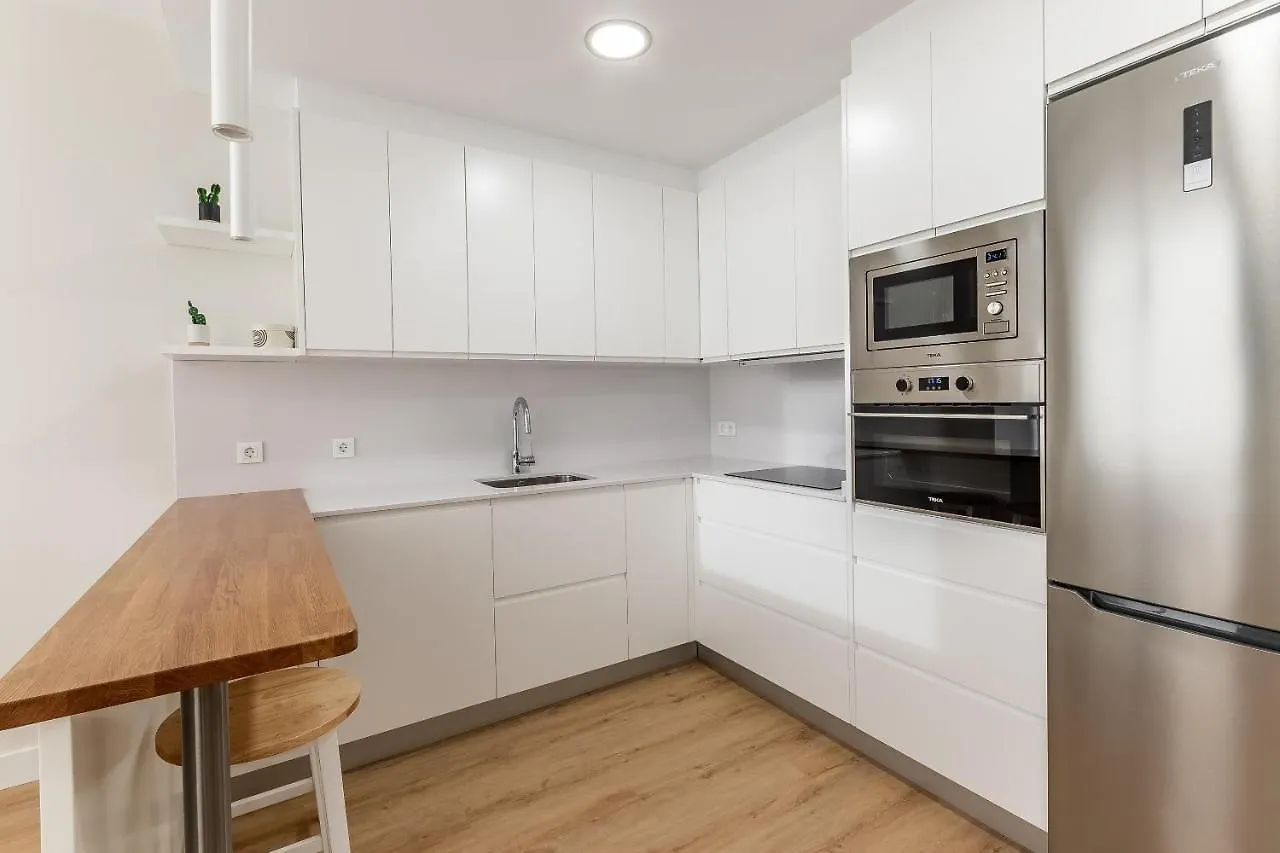 Apartamento Nuevo y Luminoso en Plaza Moyua Bilbao 0*,  España